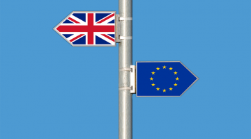 Vlag van Engeland en vlag van Europese Unie